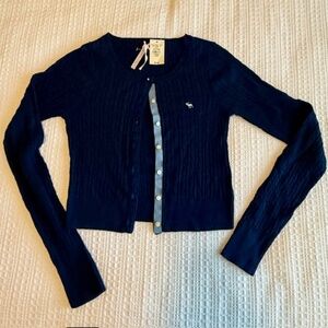 NWT Abercrombie&Fitch Cropped Navy Blue Sweater  Size Large